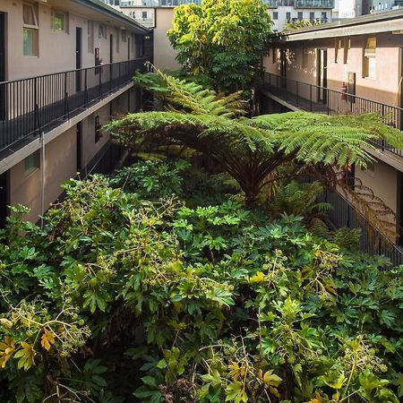 Albert Heights Serviced Apartments Melbourne Exterior photo