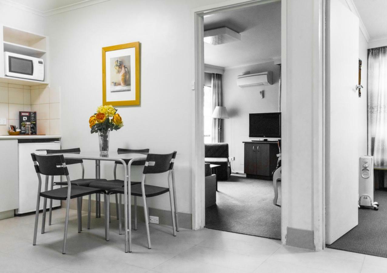 Albert Heights Serviced Apartments Melbourne Exterior photo