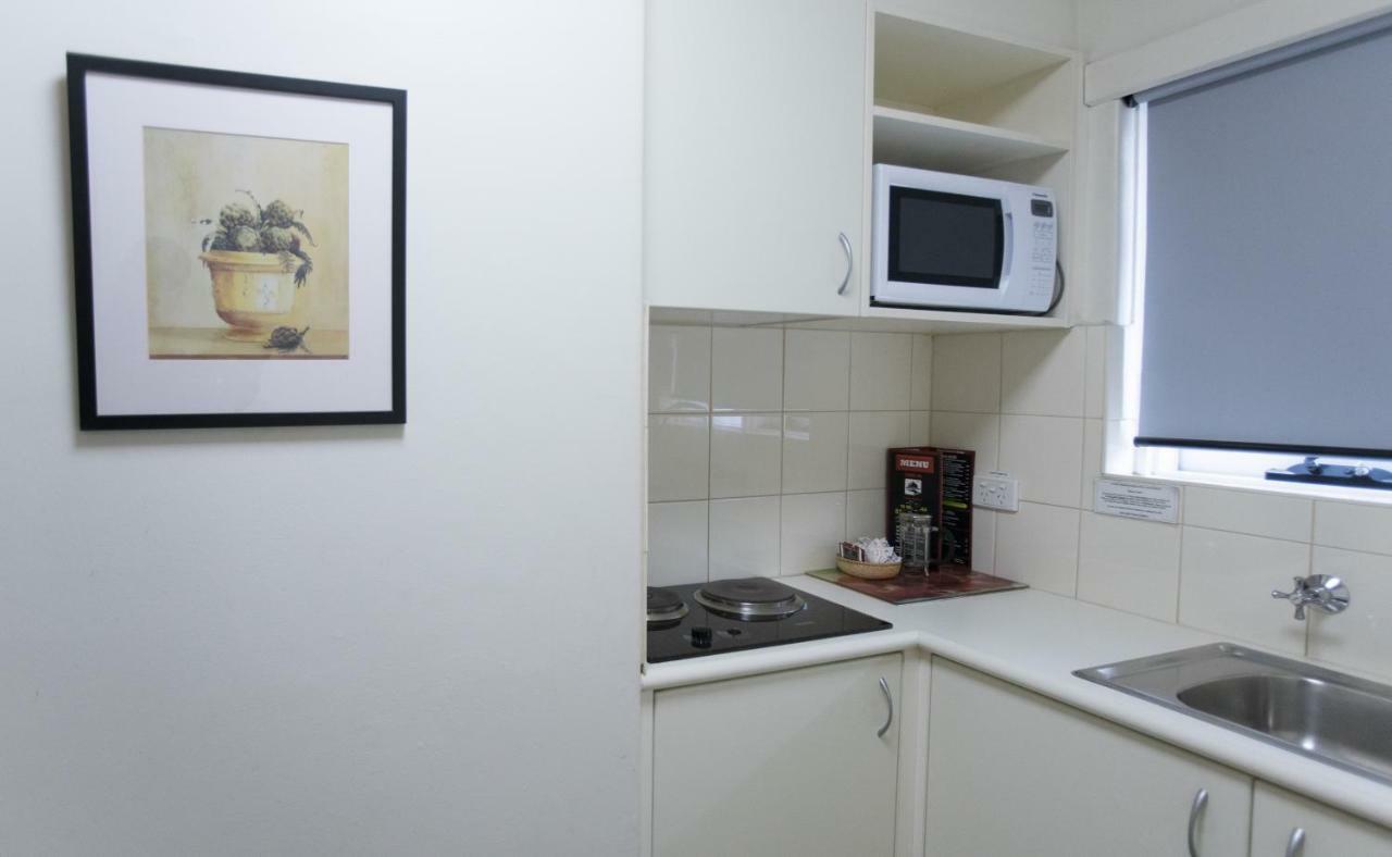 Albert Heights Serviced Apartments Melbourne Exterior photo