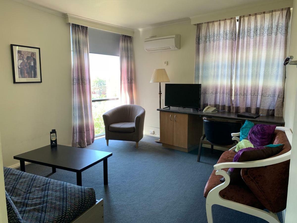 Albert Heights Serviced Apartments Melbourne Exterior photo