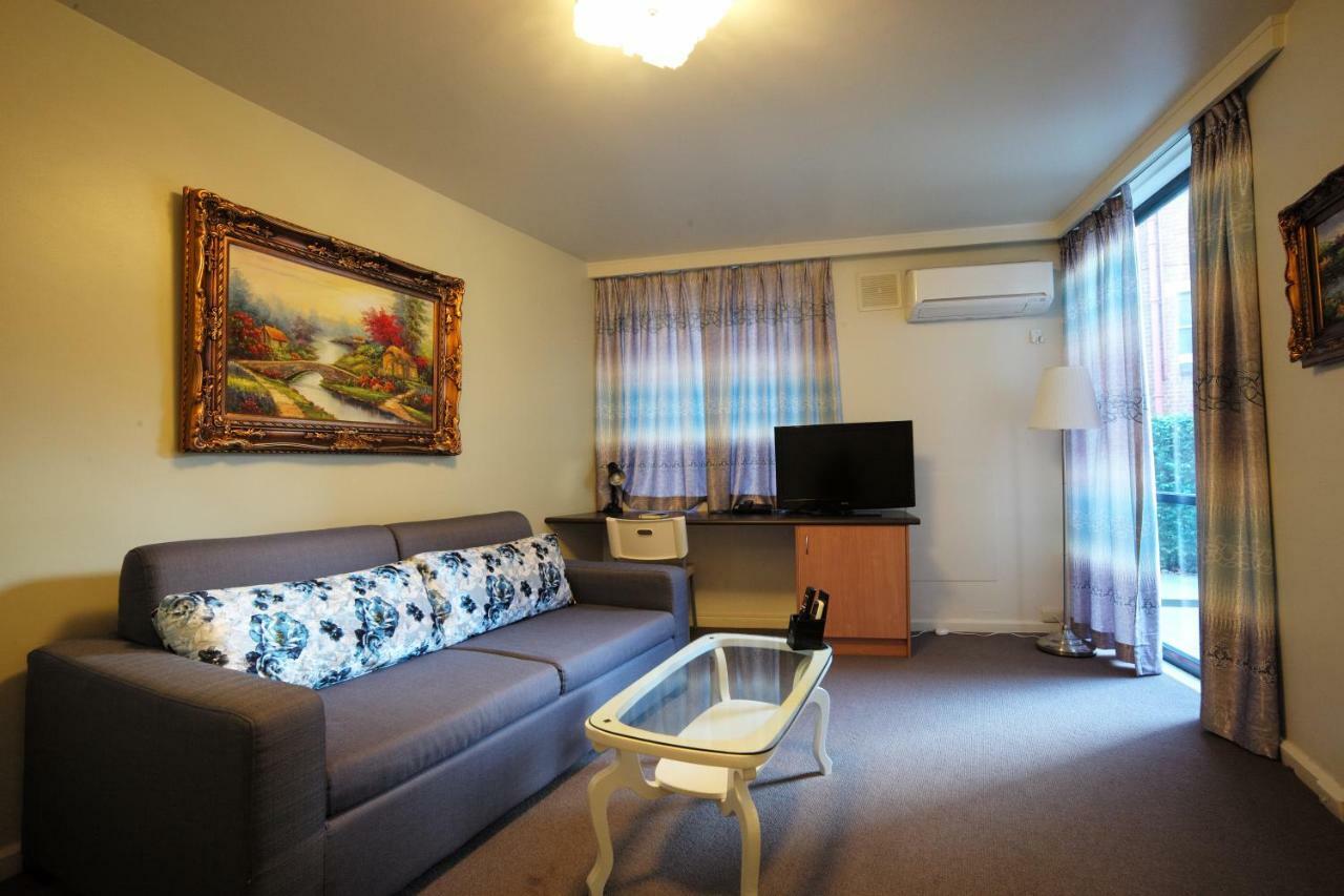 Albert Heights Serviced Apartments Melbourne Exterior photo